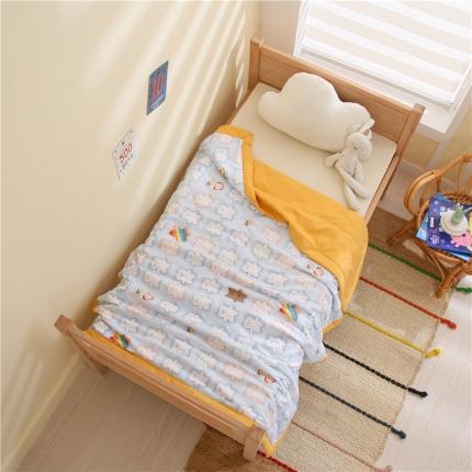 91家纺网 家纺一手货源 找家纺 艾佳宝贝 2022年春夏洛卡棉夏被 彩虹熊