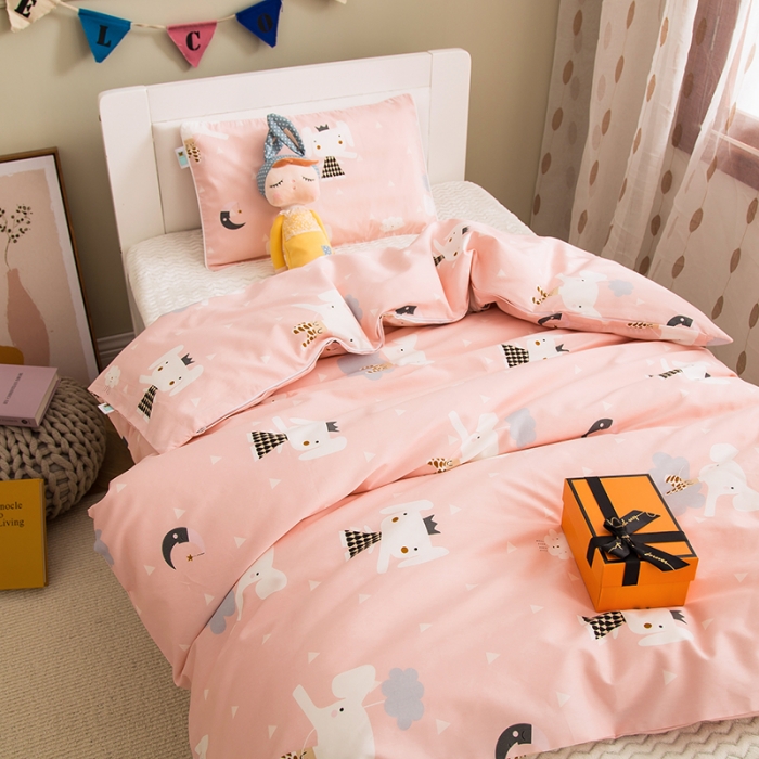 91家纺网 家纺一手货源 找家纺 良佐生活2022新款定制60支卡通儿童被套 粉象安安