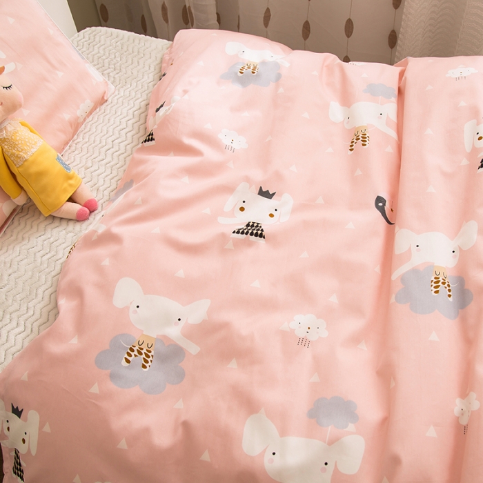 91家纺网 家纺一手货源 找家纺 良佐生活2022新款定制60支卡通儿童被套 粉象安安