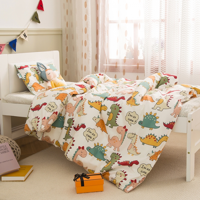 91家纺网 家纺一手货源 找家纺 良佐生活2022新款定制60支卡通儿童被套 恐龙派对