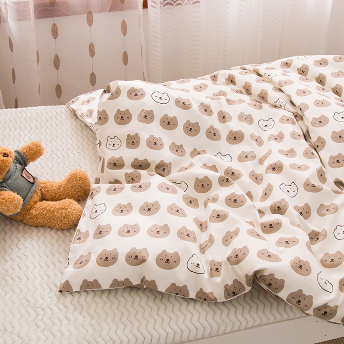 91家纺网 家纺一手货源 找家纺 良佐生活2022新款定制60支卡通儿童被套 小熊欢乐谷
