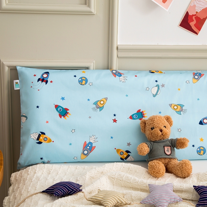 91家纺网 家纺一手货源 找家纺 良佐生活 2022新款A类60支全棉贡缎长枕套火箭