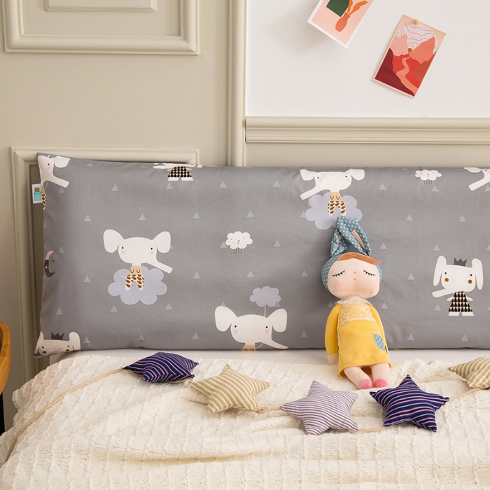 91家纺网 家纺一手货源 找家纺 良佐生活 2022新款A类60支全棉贡缎长枕套灰象宁宁