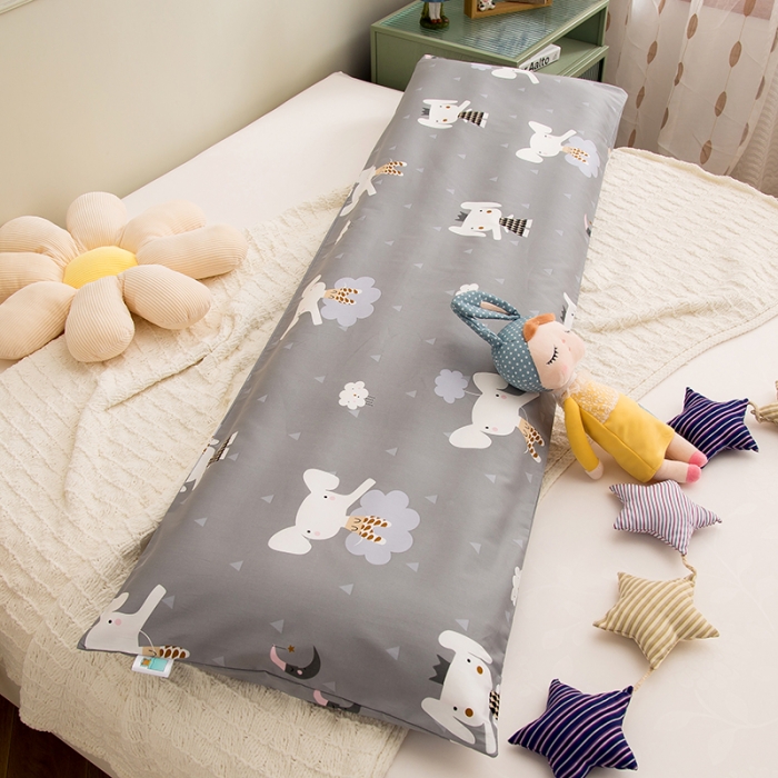 91家纺网 家纺一手货源 找家纺 良佐生活 2022新款A类60支全棉贡缎长枕套灰象宁宁