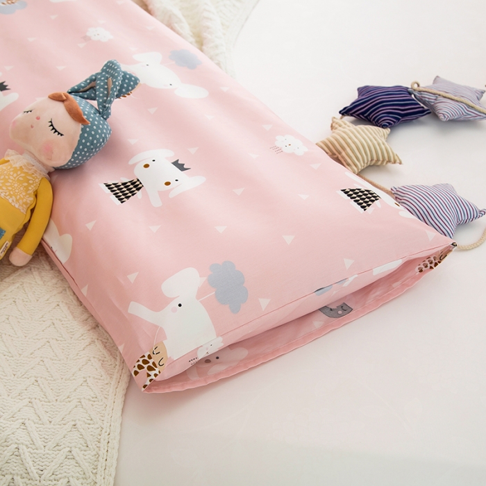 91家纺网 家纺一手货源 找家纺 良佐生活 2022新款A类60支全棉贡缎长枕套粉象安安