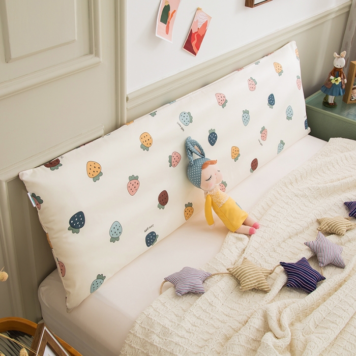 91家纺网 家纺一手货源 找家纺 良佐生活 2022新款A类60支全棉贡缎长枕套草莓小町