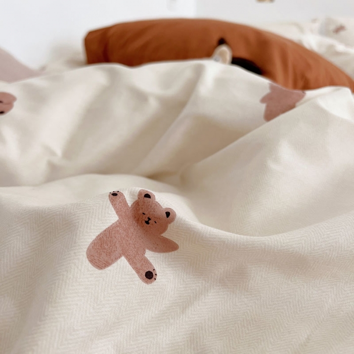 91家纺网 家纺一手货源 找家纺 艾沁家纺 2022新款13372纯棉碎花四件套-小熊 咖