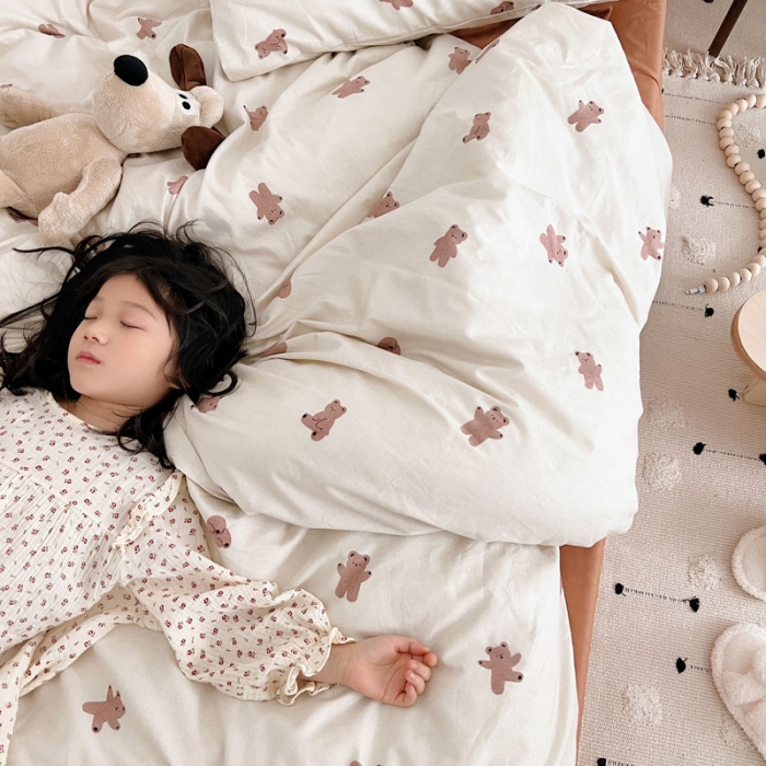 91家纺网 家纺一手货源 找家纺 艾沁家纺 2022新款13372纯棉碎花四件套-小熊 咖