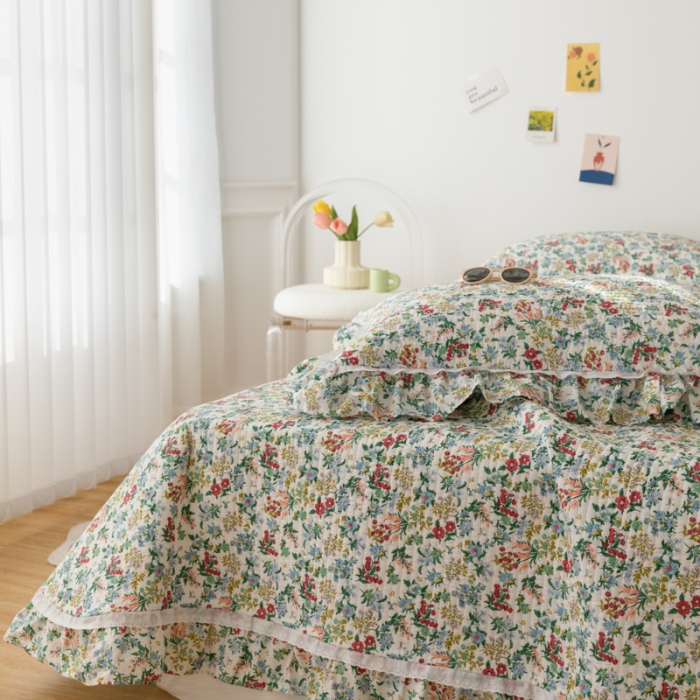 91家纺网 家纺一手货源 找家纺 淑女公社家纺 2022新款纯棉13372韩版镂空小花边床盖 暗香疏影