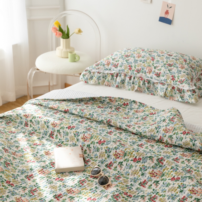 91家纺网 家纺一手货源 找家纺 淑女公社家纺 2022新款纯棉13372韩版镂空小花边床盖 暗香疏影