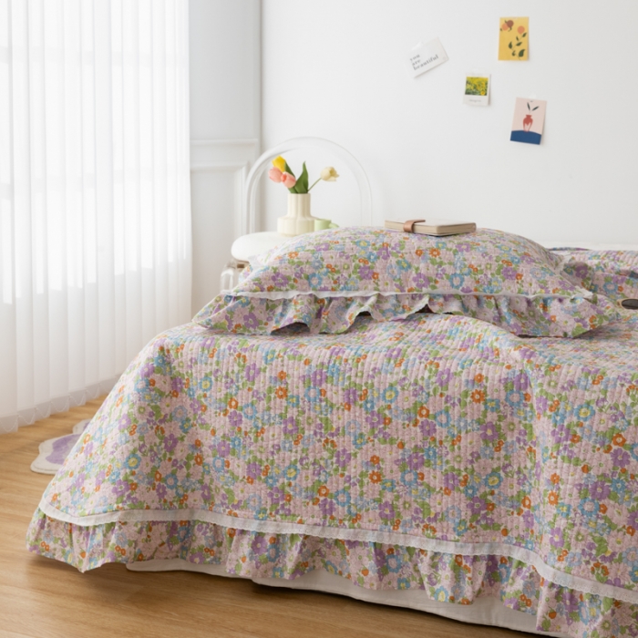 91家纺网 家纺一手货源 找家纺 淑女公社家纺 2022新款纯棉13372韩版镂空小花边床盖 姹紫嫣红