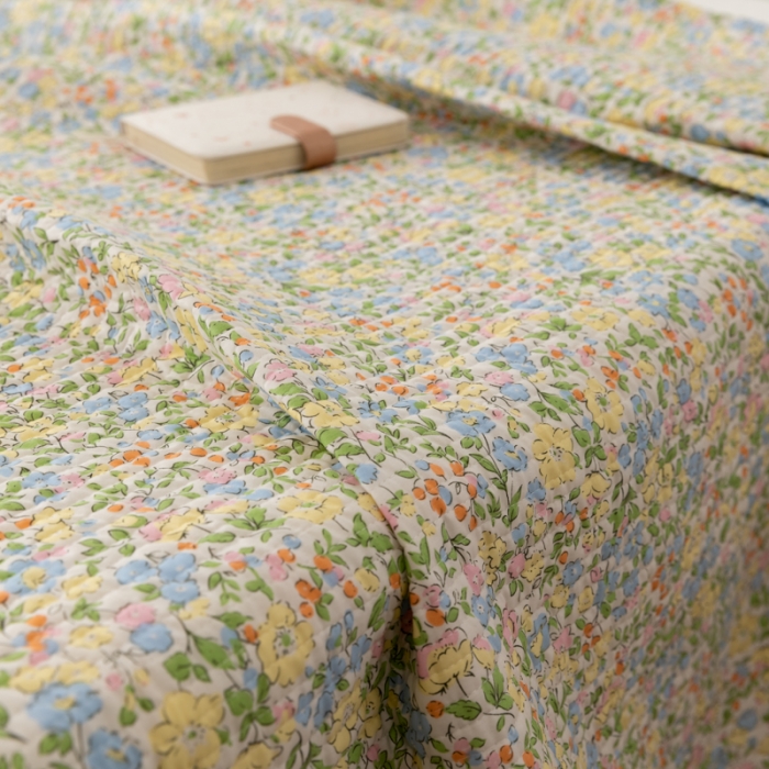 91家纺网 家纺一手货源 找家纺 淑女公社家纺 2022新款纯棉13372韩版镂空小花边床盖 春色满园