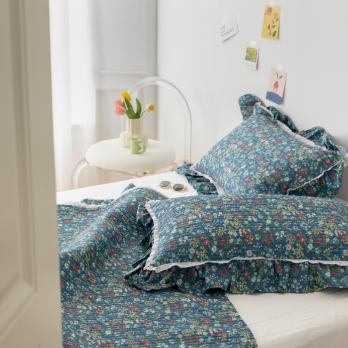 91家纺网 家纺一手货源 找家纺 淑女公社家纺 2022新款纯棉13372韩版镂空小花边床盖 绿肥红瘦