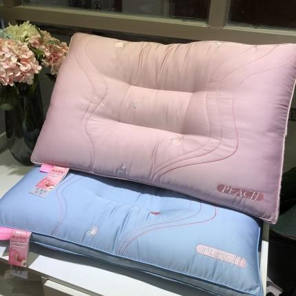 91家纺网 家纺一手货源 找家纺 （总）剑桥枕业 2022新款粉桃桃李护颈枕芯