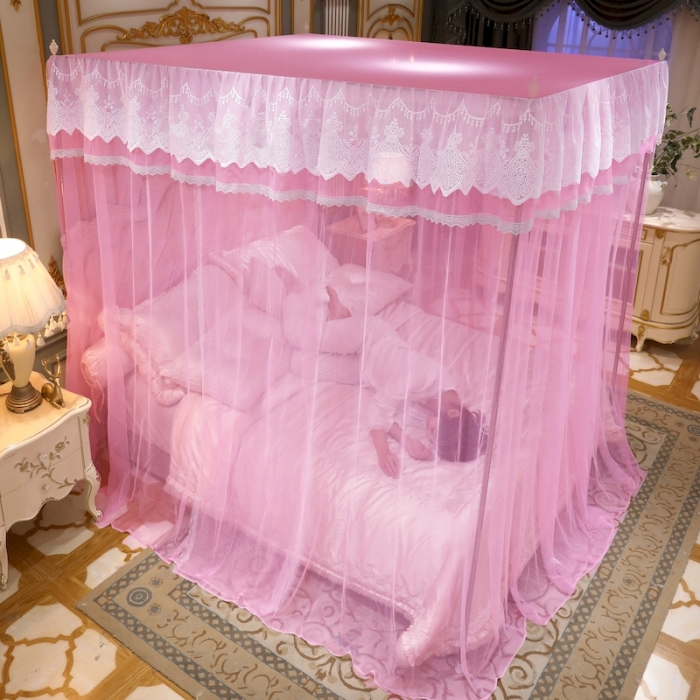 91家纺网 家纺一手货源 找家纺 初心家纺 2025新款升级款三开门宫廷蚊帐-春暖花开 粉色