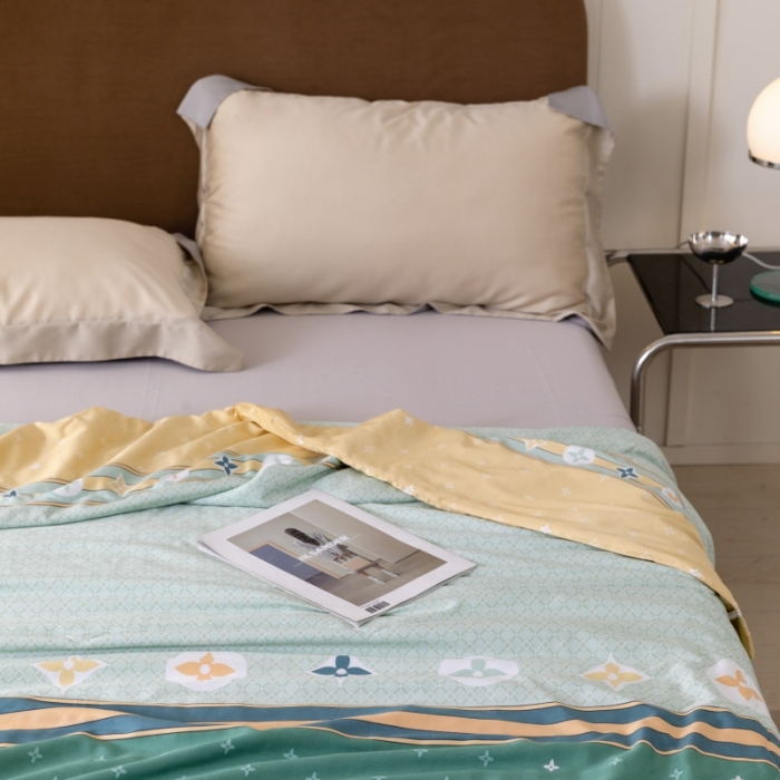 91家纺网 家纺一手货源 找家纺 棉生活家纺 2022新款莫代尔天丝夏被戴斯绿