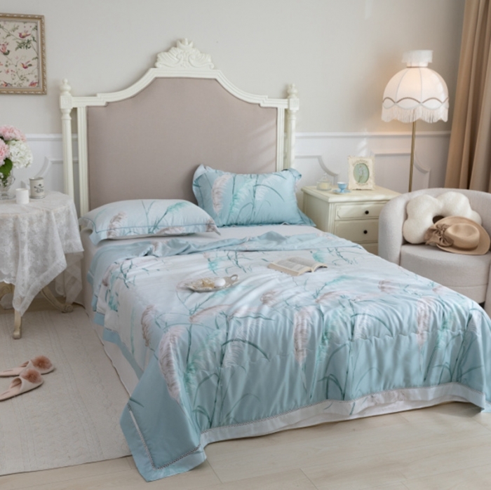 91家纺网 家纺一手货源 找家纺 棉生活家纺 2022新款莫代尔天丝夏被甘棠灰绿