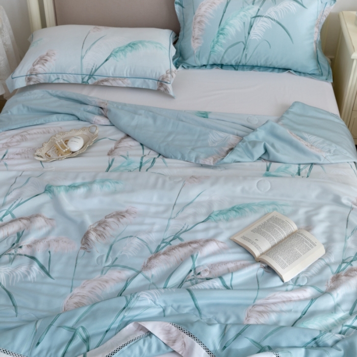 91家纺网 家纺一手货源 找家纺 棉生活家纺 2022新款莫代尔天丝夏被甘棠灰绿