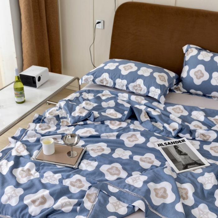 91家纺网 家纺一手货源 找家纺 棉生活家纺 2022新款莫代尔天丝夏被莫尔蓝