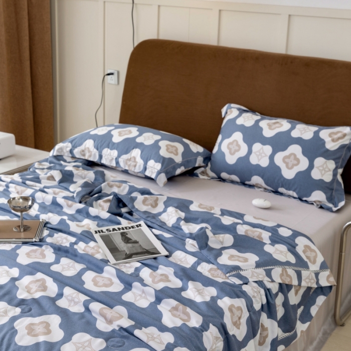 91家纺网 家纺一手货源 找家纺 棉生活家纺 2022新款莫代尔天丝夏被莫尔蓝