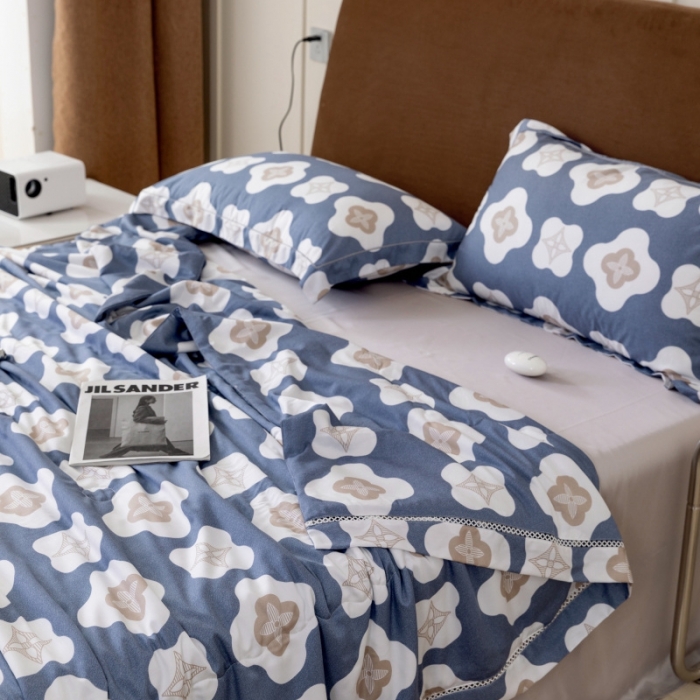 91家纺网 家纺一手货源 找家纺 棉生活家纺 2022新款莫代尔天丝夏被莫尔蓝