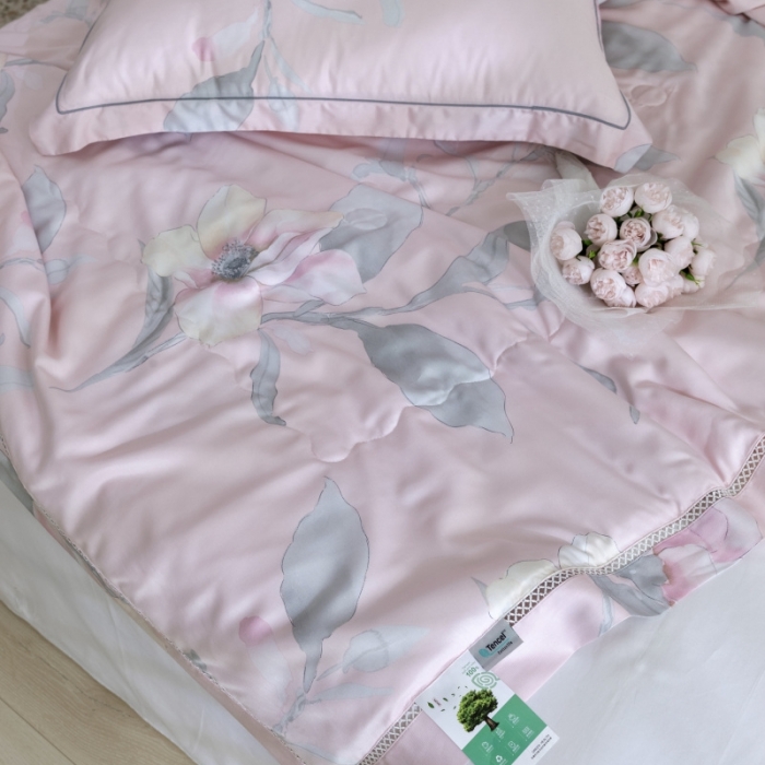 91家纺网 家纺一手货源 找家纺 棉生活家纺 2022新款莫代尔天丝夏被若兮粉