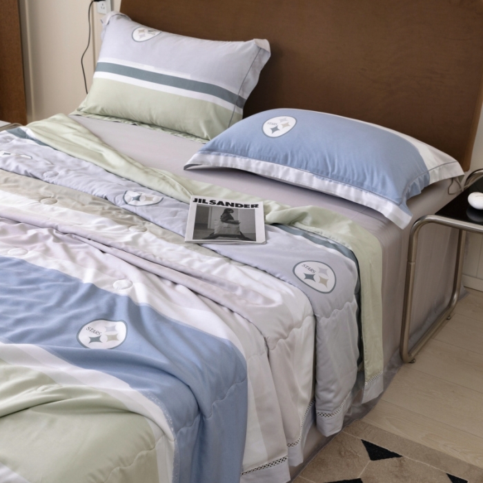 91家纺网 家纺一手货源 找家纺 棉生活家纺 2022新款莫代尔天丝夏被星痕绿