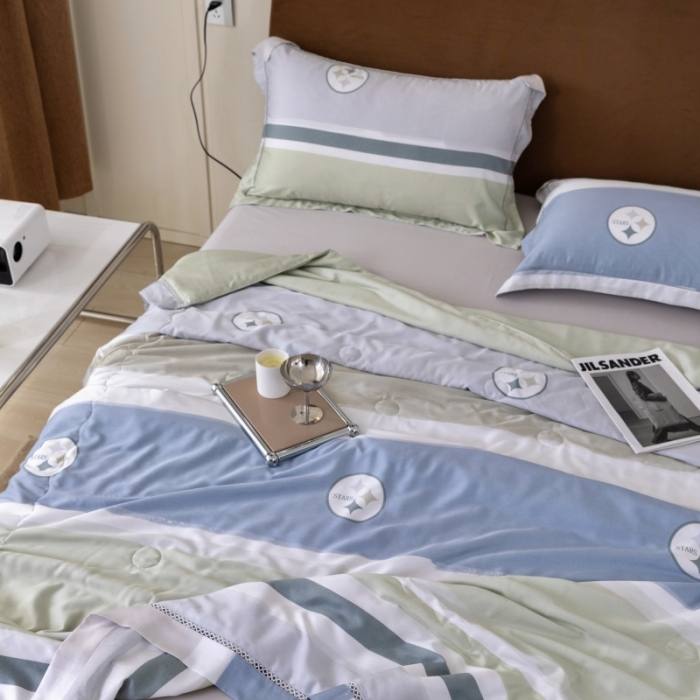 91家纺网 家纺一手货源 找家纺 棉生活家纺 2022新款莫代尔天丝夏被星痕绿