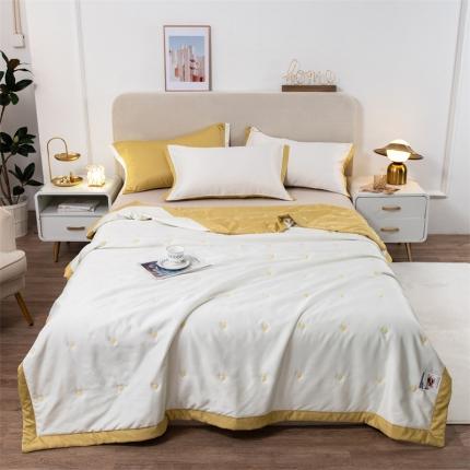 91家纺网 家纺一手货源 找家纺 兄弟坊 2022新款水洗真丝双拼刺绣夏被 爱心-米加黄