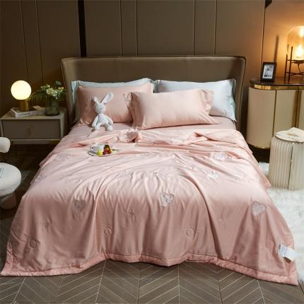 91家纺网 家纺一手货源 找家纺 兄弟坊 2022新款天丝莫代尔绣花夏被四件套 爱心棋盘-粉玉