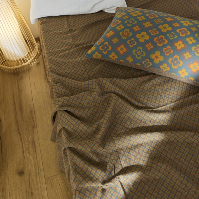 91家纺网 家纺一手货源 找家纺 2022新款色织提花全棉双层纱四件套 春田花花-蓝