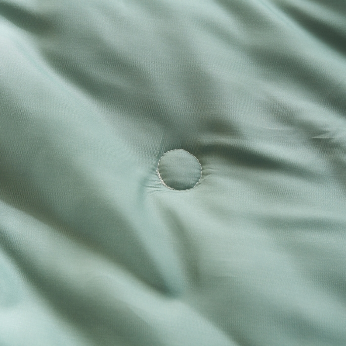 91家纺网 家纺一手货源 找家纺 找底底家纺 2022新款负离子功能性夏被 苹果绿