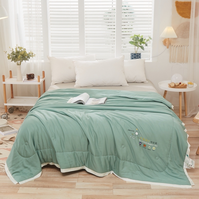 91家纺网 家纺一手货源 找家纺 找底底家纺 2022新款负离子功能性夏被 苹果绿
