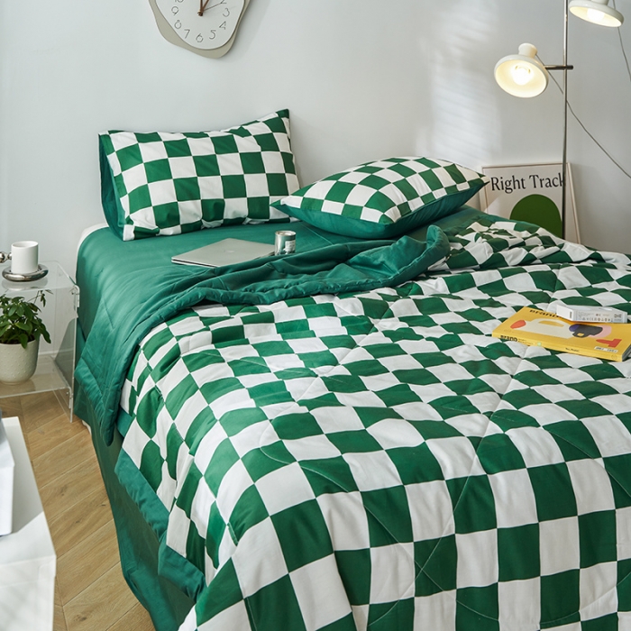 91家纺网 家纺一手货源 找家纺 莱福仕2024新款棋盘格风格夏被四件套 复古绿