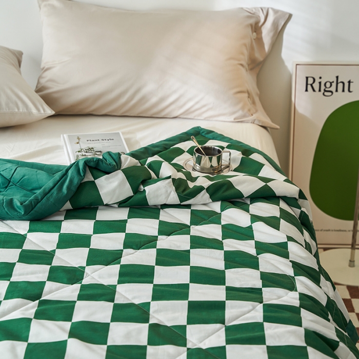 91家纺网 家纺一手货源 找家纺 莱福仕2024新款棋盘格风格夏被四件套 复古绿