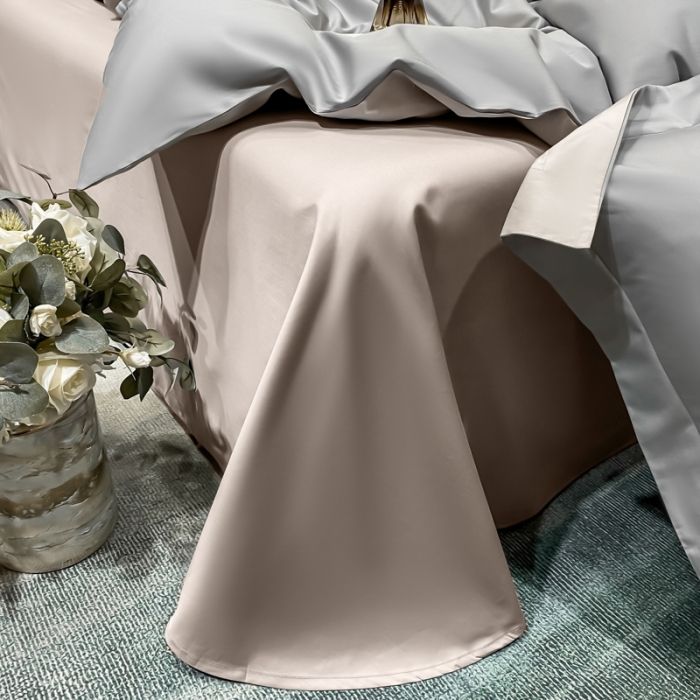 91家纺网 家纺一手货源 找家纺 秀色2025新款轻奢100支贡缎四件套 雅克-典雅灰／粉末白