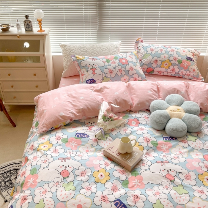 91家纺网 家纺一手货源 找家纺 昔可家纺 2022新款13070工艺款全棉四件套 蓝樱花兔