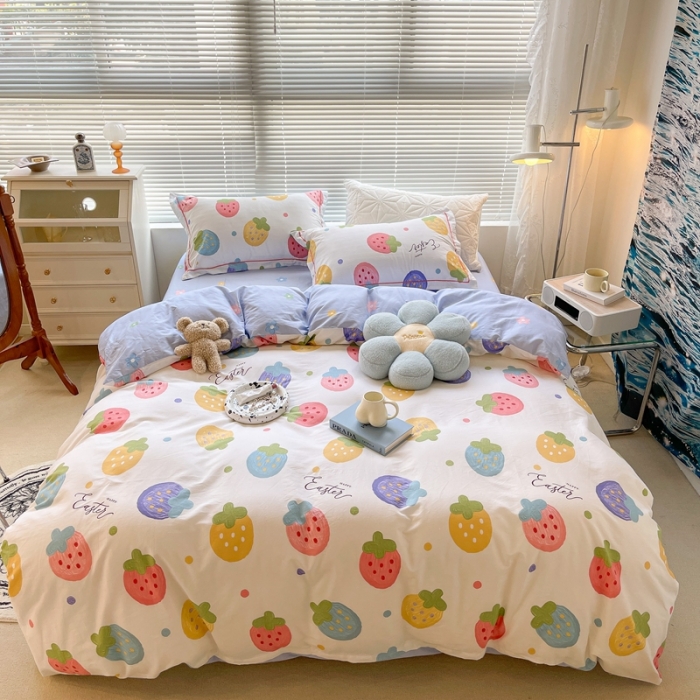 91家纺网 家纺一手货源 找家纺 昔可家纺 2022新款13070工艺款全棉四件套 小波点草莓