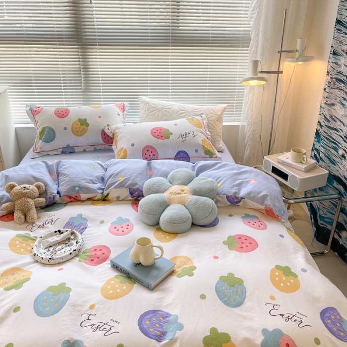 91家纺网 家纺一手货源 找家纺 昔可家纺 2022新款13070工艺款全棉四件套 小波点草莓