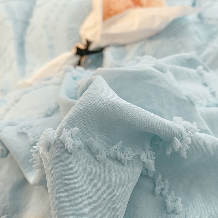 91家纺网 家纺一手货源 找家纺 澳梵家居2022新款韩式立体剪花小清新水洗全棉四件套泡芙水蓝