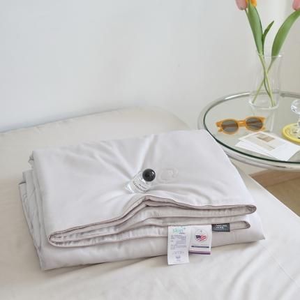 91家纺网 家纺一手货源 找家纺 巴宝路 2025新款玻尿酸冰冰被凉感夏被冰淇淋夏被 卡曼灰