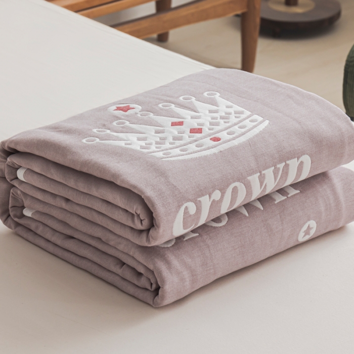 91家纺网 家纺一手货源 找家纺 朴尔 2022年新款抽象风格六层纱布毛巾被 尊贵皇冠-咖