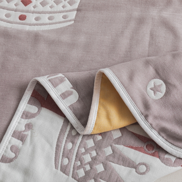 91家纺网 家纺一手货源 找家纺 朴尔 2022年新款抽象风格六层纱布毛巾被 尊贵皇冠-咖