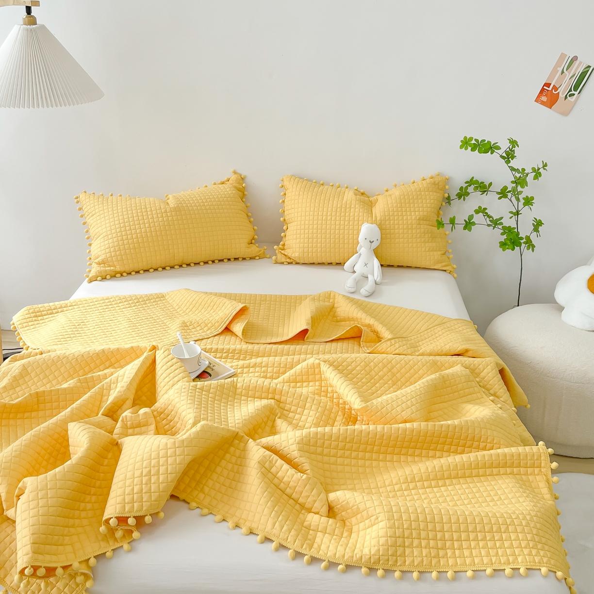 91家纺网 家纺一手货源 找家纺 乐卧 2026新款球球边水洗棉夏凉被-乐趣 鹅蛋黄