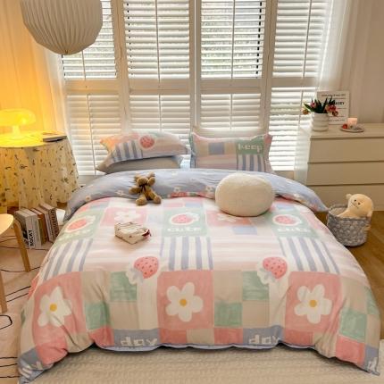 91家纺网 家纺一手货源 找家纺 柚子2022新款40支13372全棉印花四件套 奶油草莓