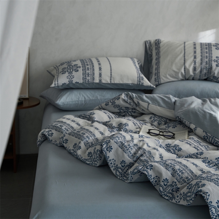 91家纺网 家纺一手货源 找家纺 梦享生活 2022新款全棉色织水洗棉提花四件套 克什米尔蓝