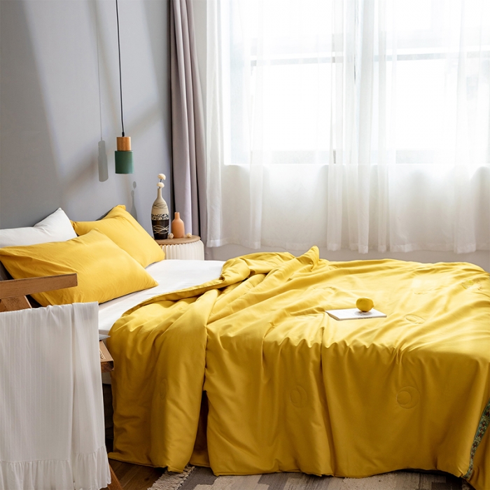 91家纺网 家纺一手货源 找家纺 vip被业 2022新款清香夏被 贵族黄