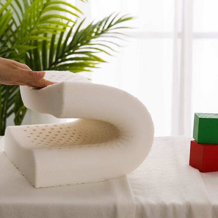 91家纺网 家纺一手货源 找家纺 微枕芯 2022新款儿童乳胶枕 汽车-45*27*5cm