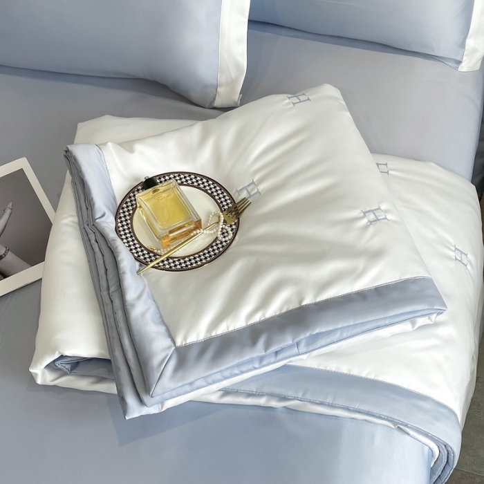 91家纺网 家纺一手货源 找家纺 优悦生活馆 2022新款冰丝夏被四件套 H-白蓝