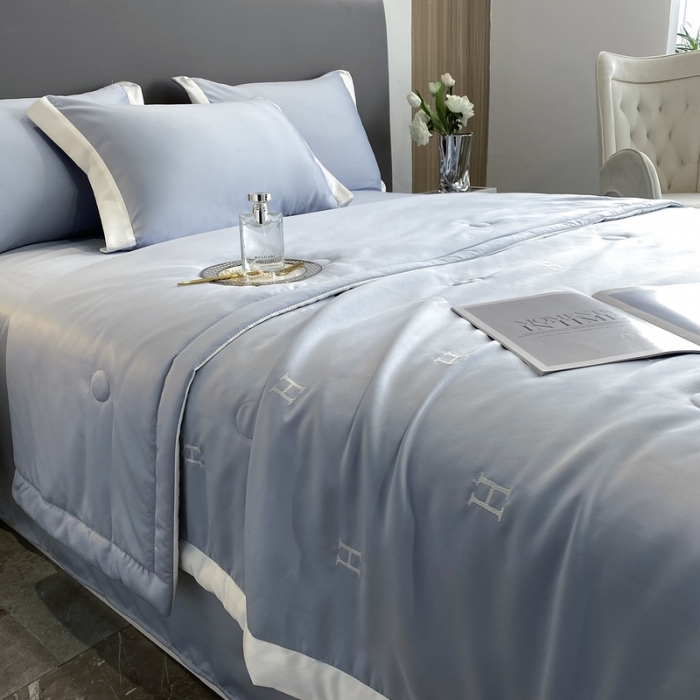 91家纺网 家纺一手货源 找家纺 优悦生活馆 2022新款冰丝夏被四件套 H-蓝
